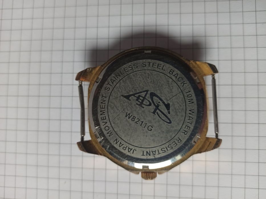 Часы женские кварцевые