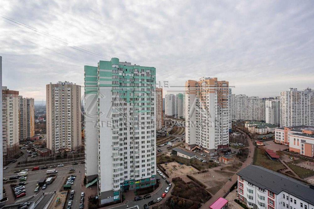 Оренда  унікальної 4 к квартири, 120 м2 вул. Гмирі Бориса Осокорки