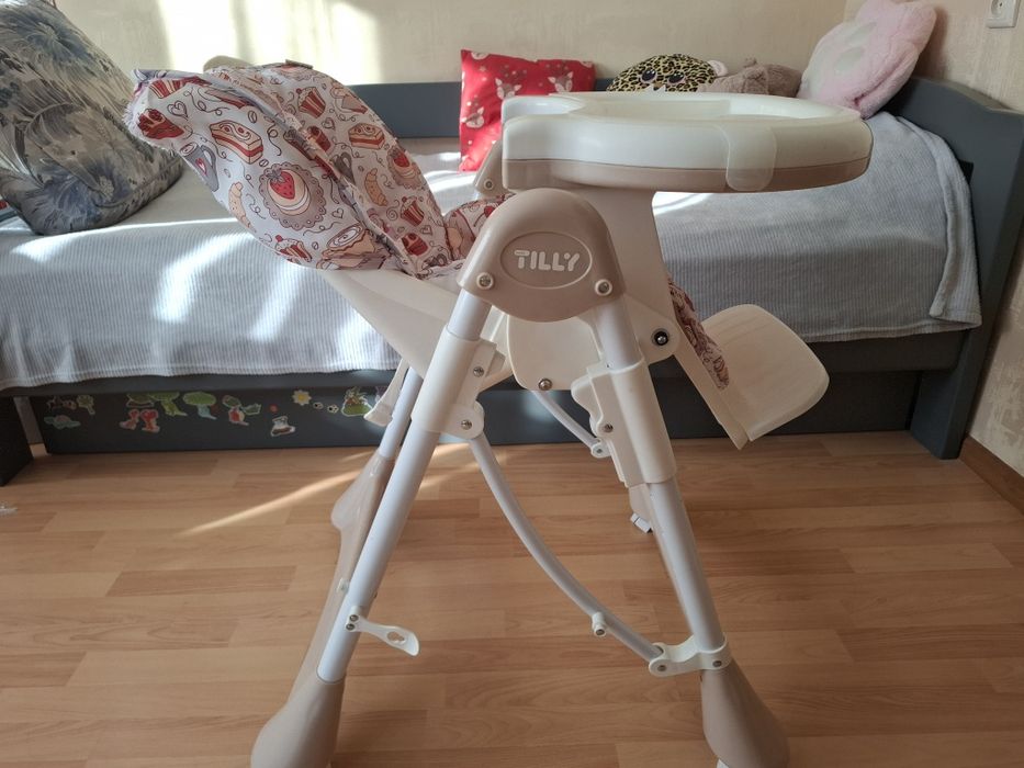 Стільчик для годування