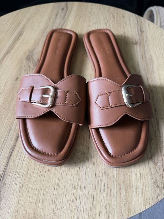 Damskie brązowe klapki caramel camel 40/41 primark