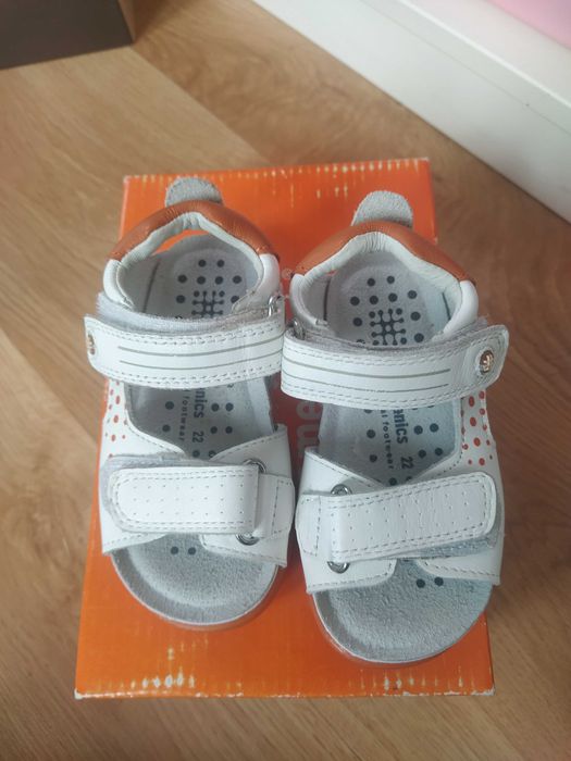 Buciki,cena 25zl za pare