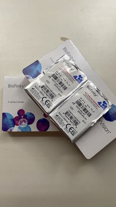 Лінзи biofinity -4 упаковка 3 шт
