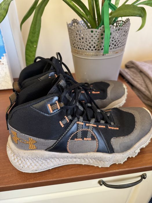 Ботінки кросівки Under Armour