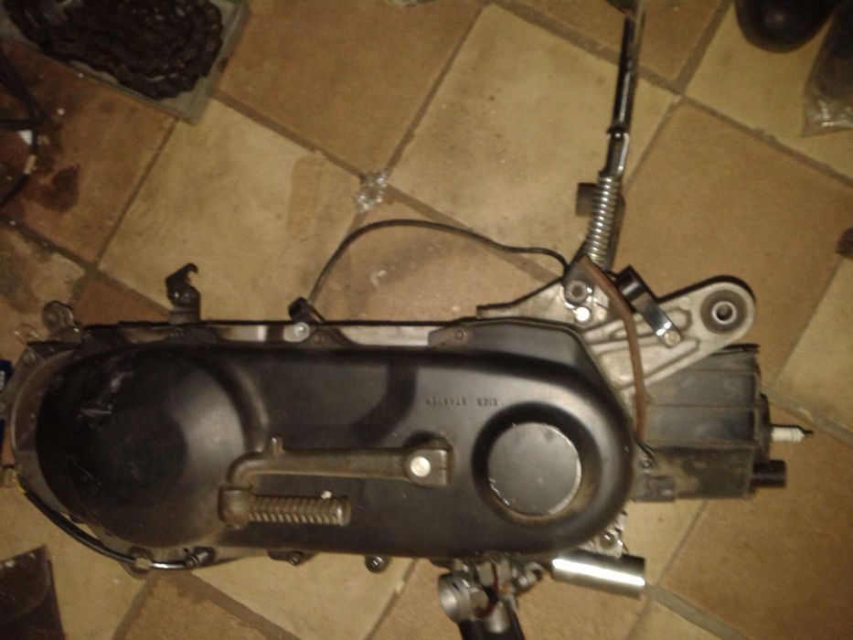 Запчасть Suzuki Katana мотор 50cc Сузуки Катана.