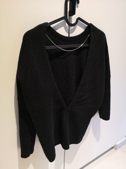Sweterek sweter czarny Mohito dekolt plecy łańcuszek r.S
