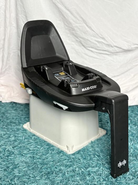 Bezwypadkowy fotelik Maxi Cosi - Pebble Plus z bazą Isofix