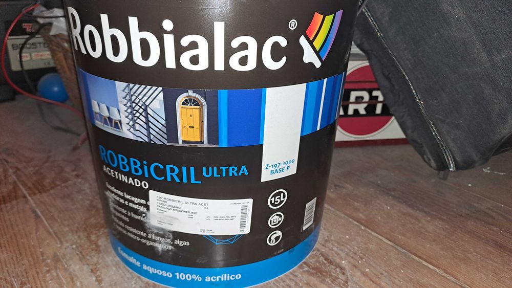 Tinta nova, de alta qualidade, para interiores