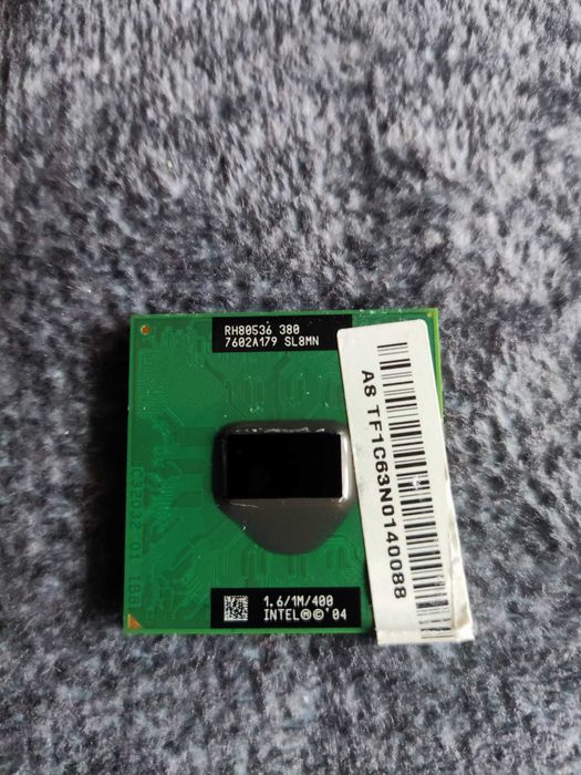 Processadores i3-6100 / G4900 / T5500 / T2250 / M380 / PIII 1Ghz64552917680899124