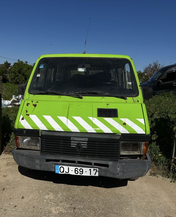 2 Renault Trafic 2.0 (t7w 300)