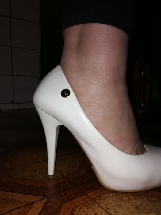 Свадебные туфли лабутены