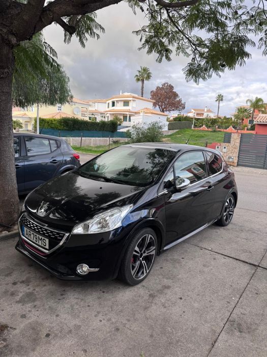 Peugeot 208 GTI 1.6 THP