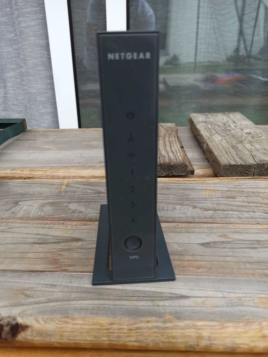Netgear Wireless 300 router (Como Novo)64750859268738120