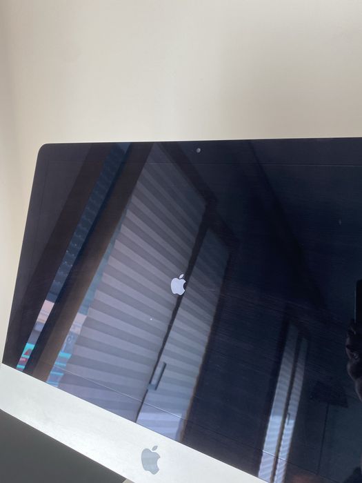 iMac 21,5” | i5 | 8GB RAM | 1TB | Apple