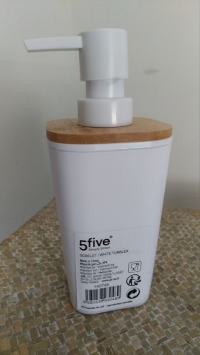 Liquid Soap Dispenser64740869879555123