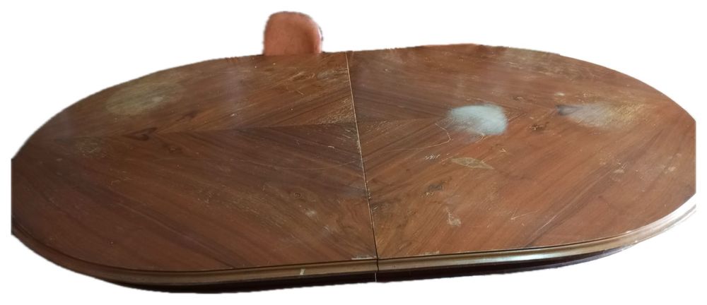8 cadeiras + mesa . Negociaveis