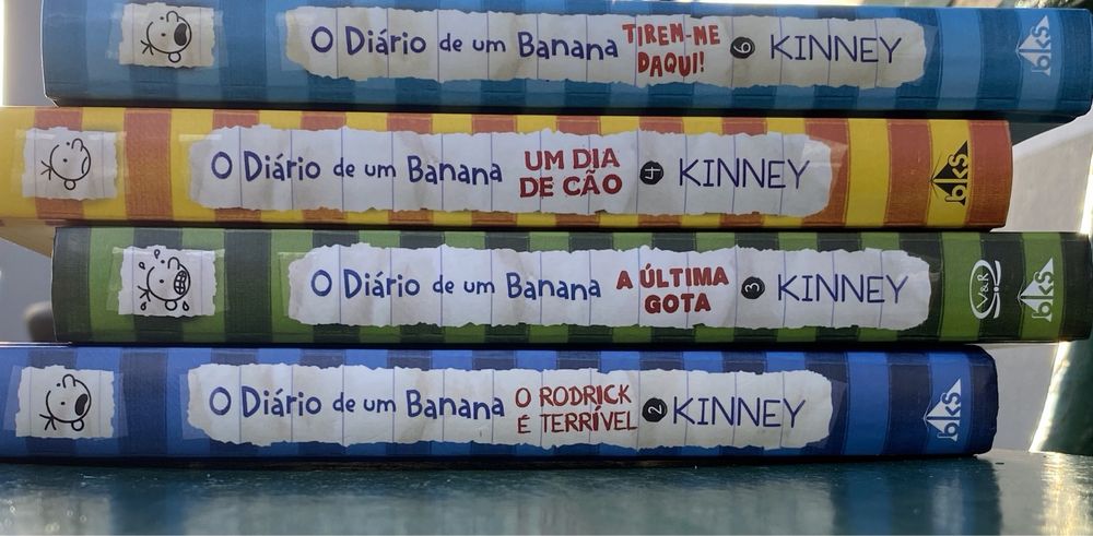 Quatro livros da coleção “O Diário de um Banana”