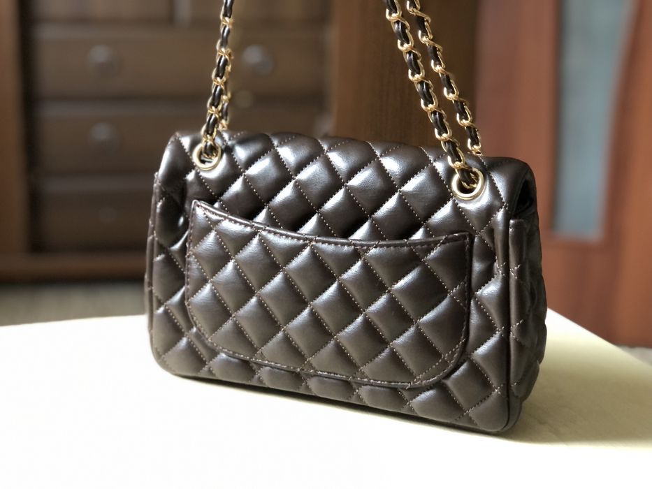 Продам сумку Chanel