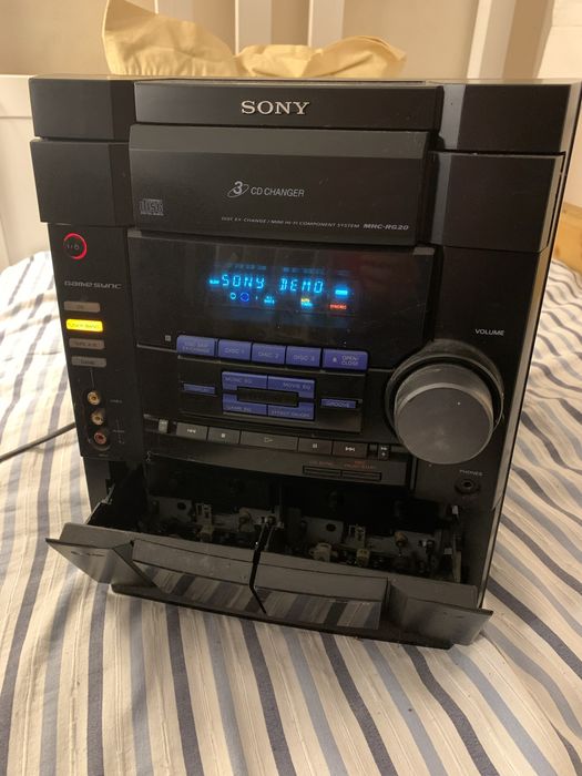 Aparelhagem SONY cassetes e CDs