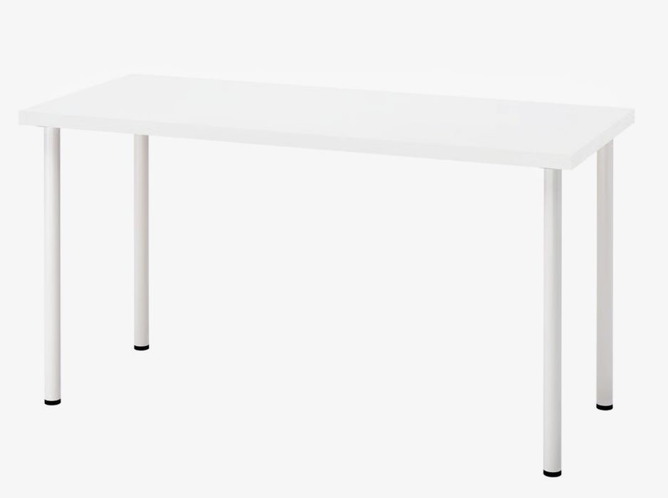 Secretária branca IKEA em bom estado, com pouco uso.
