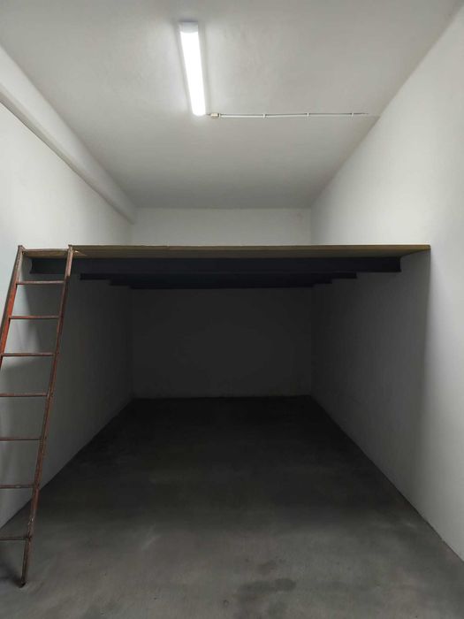 Arrenda-se Garagem junto à estação Coimbra B