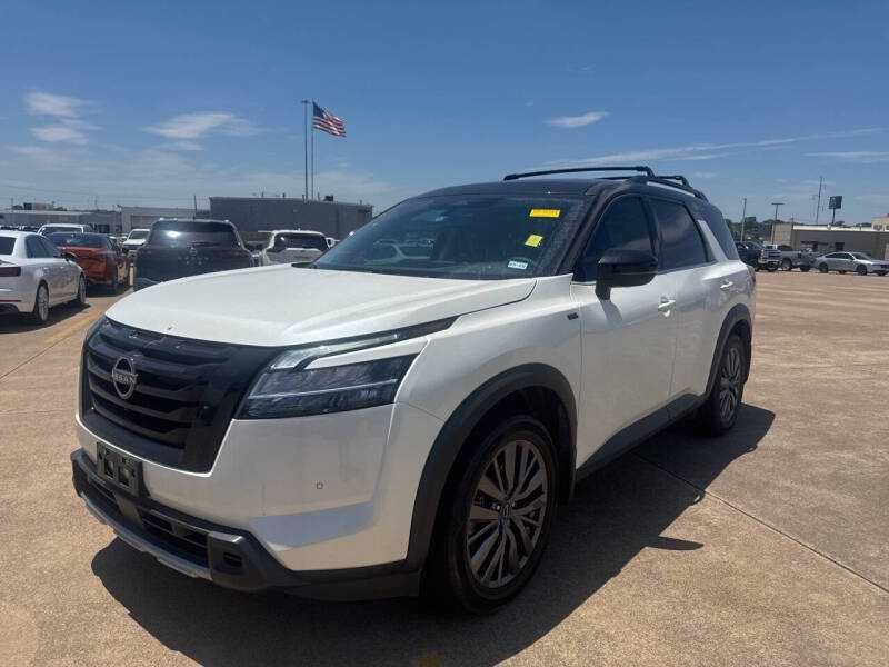 2023 Nissan Pathfinder SL