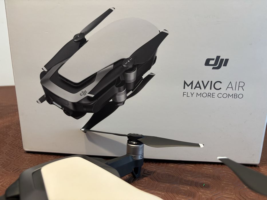 DJI Mavic Air - Fly More Combo