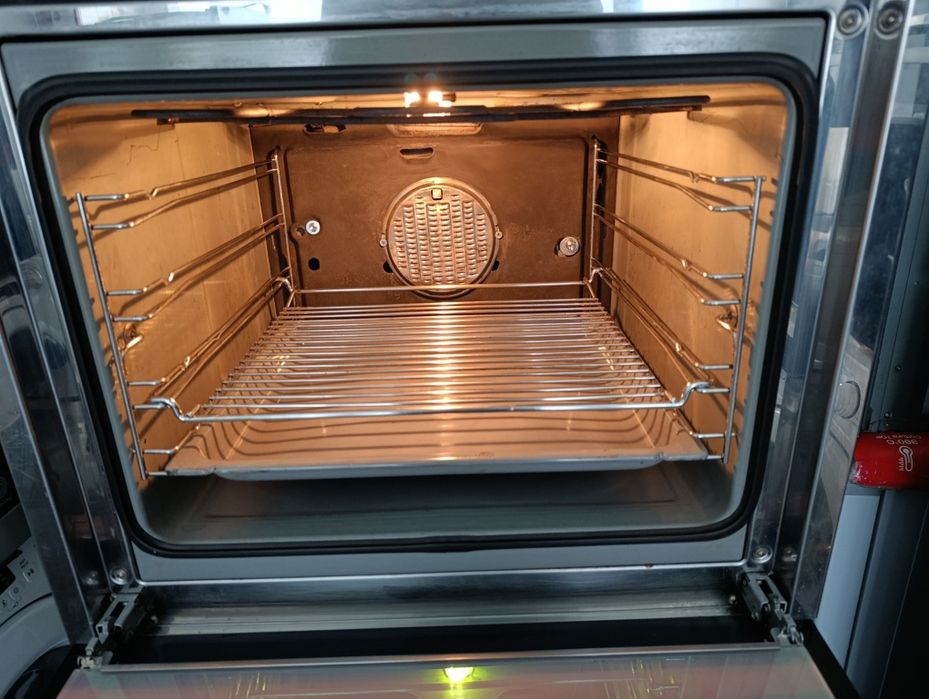 Forno elétrico Miele