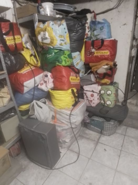 Ogromną iloscciuchow.
