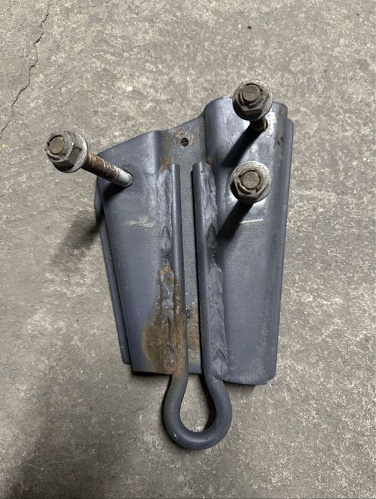 Буксировочна петля (Вухо) Mercedes Sprinter A906