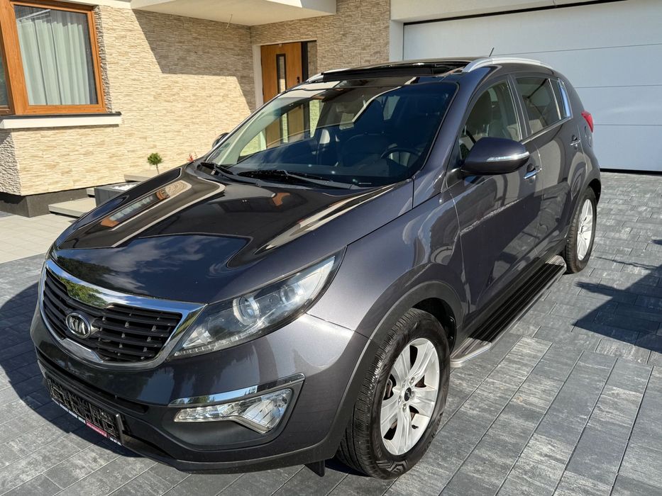 Kia Sportage 2.0B Duża Navi Ledy Kamera Progi Panorama Czarne pół skóry Zadbana!!!