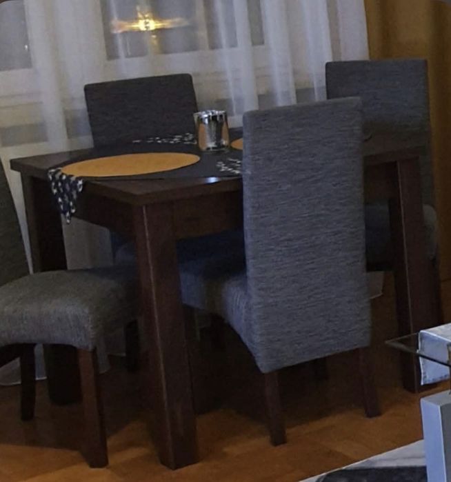 Stół rozkładany (14 osobowy)