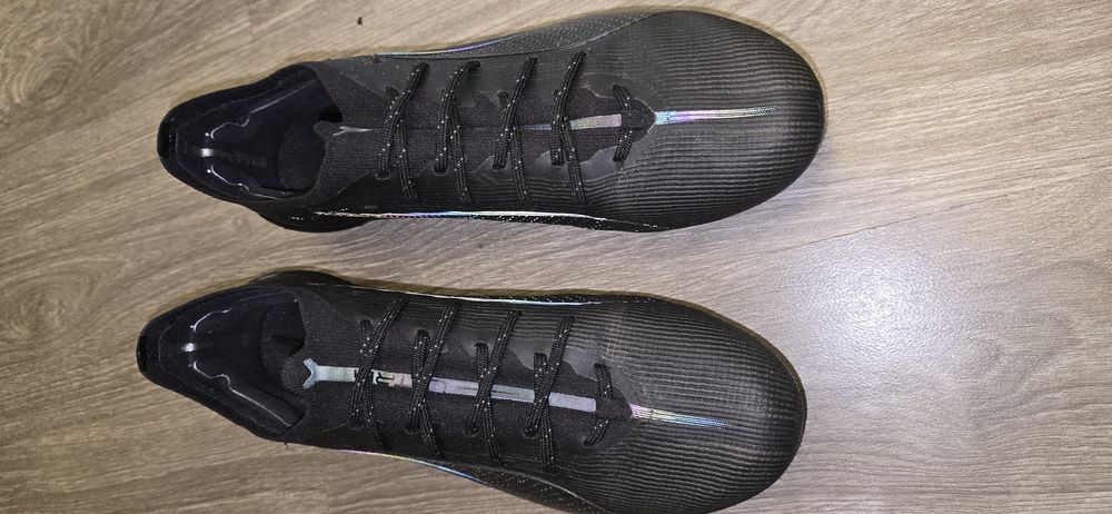 Chuteiras de futebol Puma ULTRA 5 ULTIMATE FG  
Chuteir