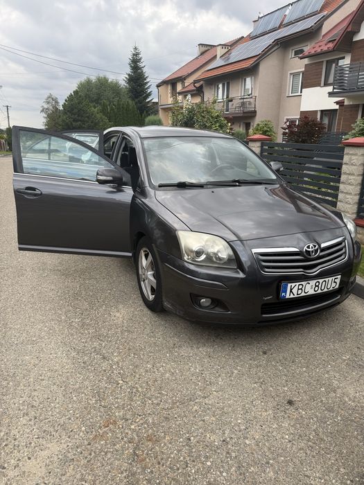 Toyota Avensis Exclusive
