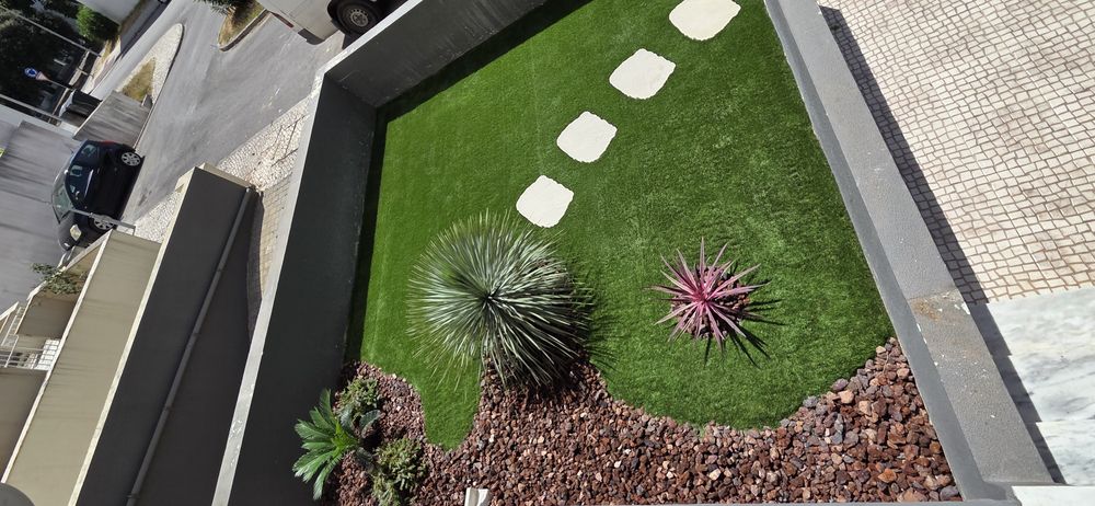 Fazemos todos tipos de jardim,pergolas espaço lazer