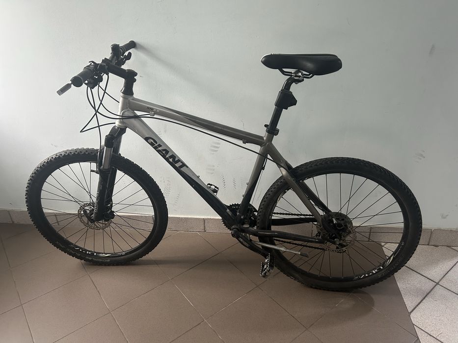 Велосипед Giant, сірий