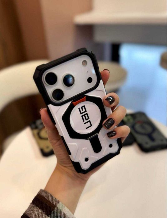 Чохол iPhone 16  Броньований чохол iPhone 17  MagSafe, UAG, асортимент