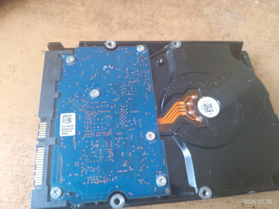 Продам жёсткий диск hitachi 2 ТБ на 3,5 дюйма