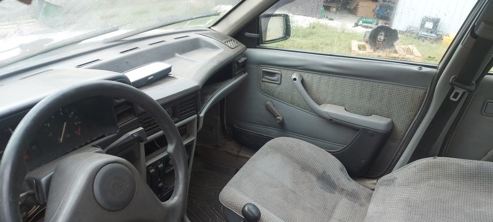 Мотор +кпп Опель Кадет 1.3 бензин