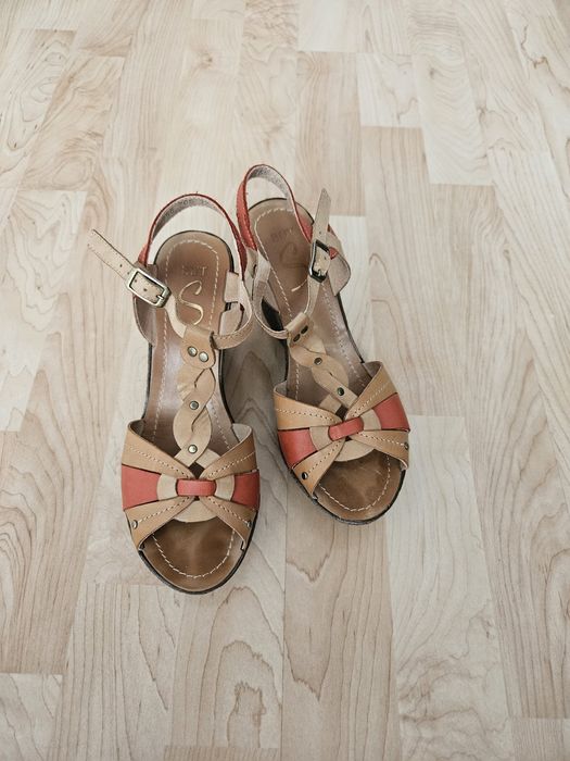 Buty na koturnie, sandały że skóry roz. 37