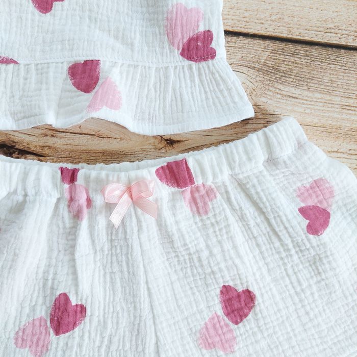 Дитяча муслінова піжама з рюшами в сердечки