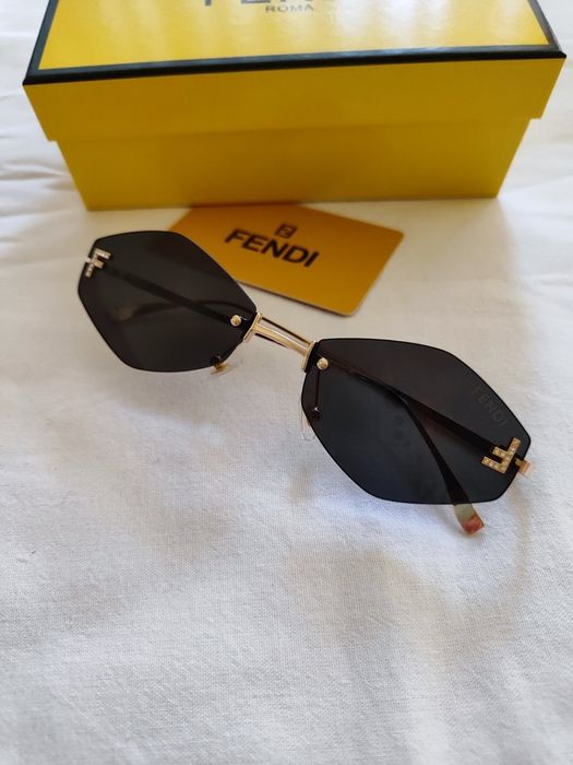 Очки Fendi овал Италия: 3 300 грн. - Сонцезахисні окуляри Київ на Olx