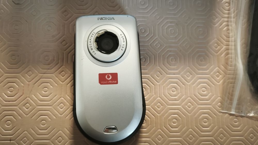 Nokia 6630 vintage. Botão de ligar partido. Para peças