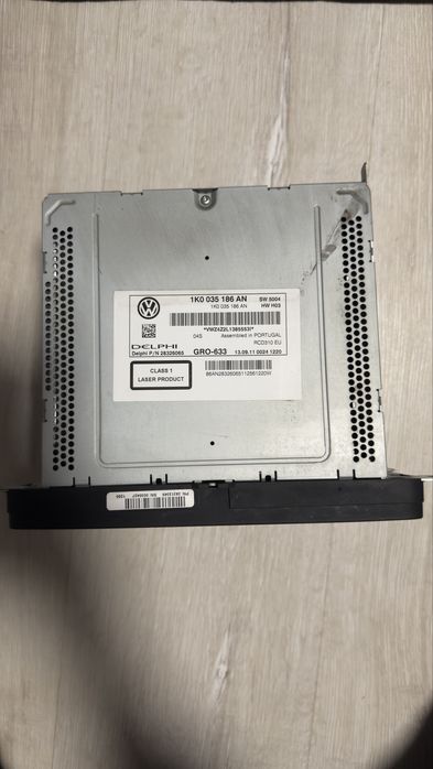Оригінальна автомагнітола Volkswagen RCD 310 (Delphi)