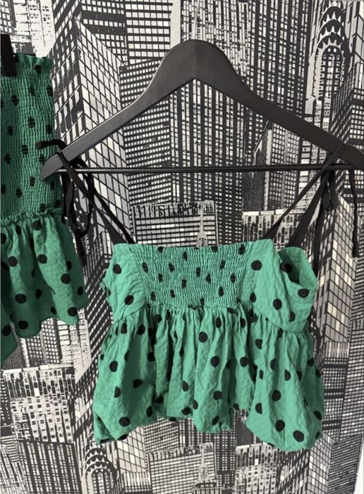 Жіночій костюм Zara зелений костюм в горох зі спідницею і топом Zara