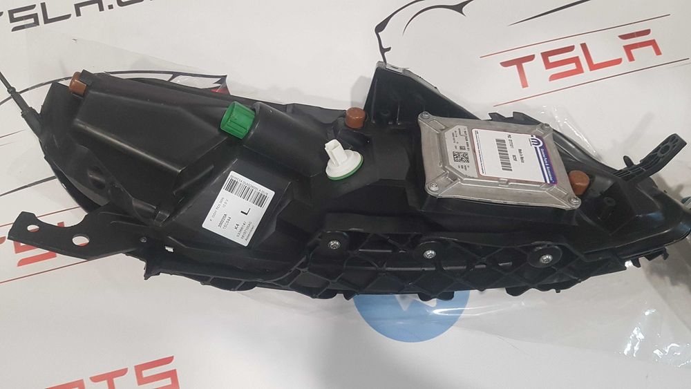 68321886AC 68157102aq  Mopar DRL Фара  глазки R Чероки Cherokee 14+