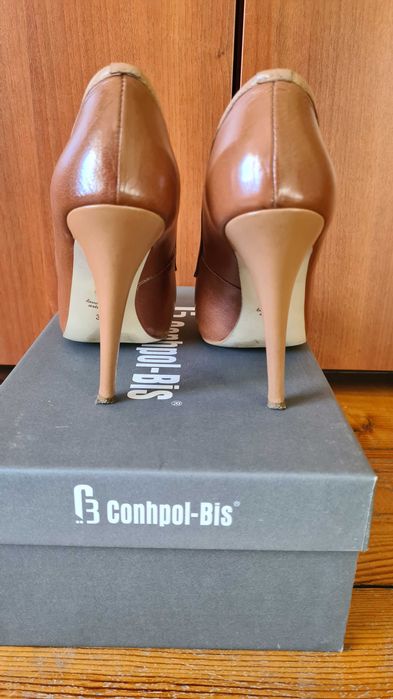 Buty na obcasie - Conhpol Bis