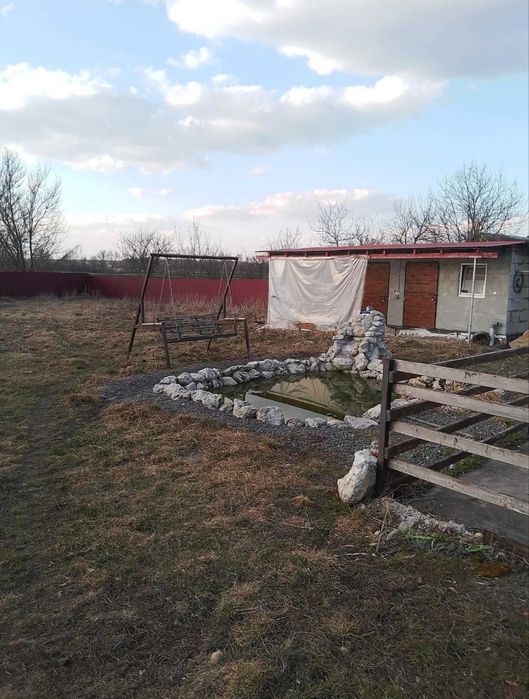 Продаж двоповерхового будинку