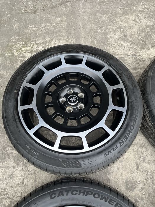 Felgi Range Rover Defender Model OCTA 22 Cale Jak Nowe