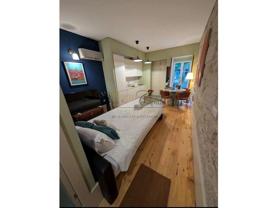 Duplex mobilado com jardim privado de 64 m² Bonjardim, Porto