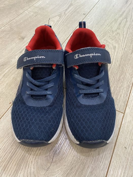 Кросовочки унисекс 21 см стелька на липучках Champion, состояние идеал